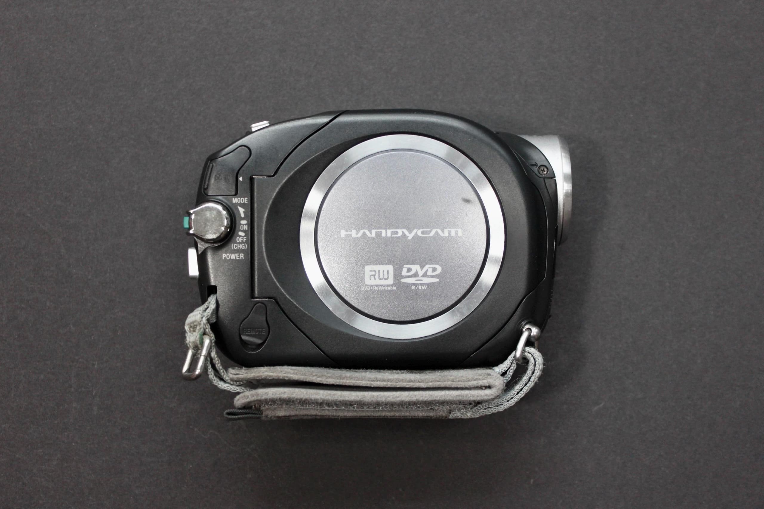 Sony Handycam DCR-DVD202E - Image 4