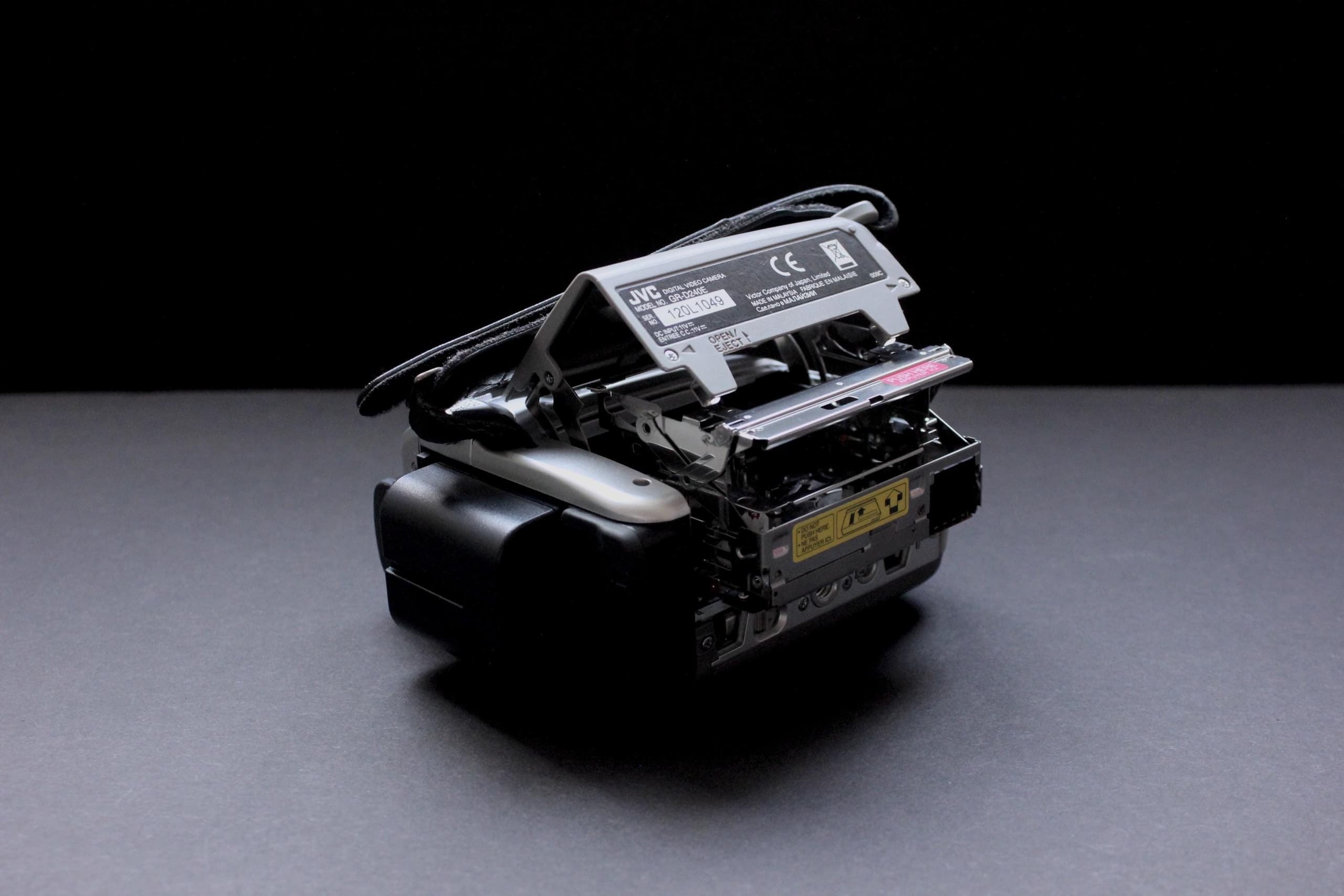 JVC GR-D240E - Image 9