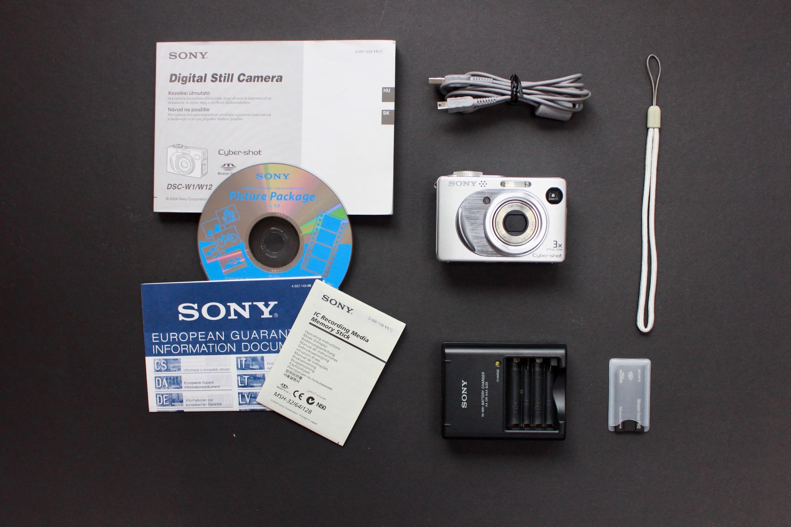Sony Cyber-shot DSC-W1 - Image 2