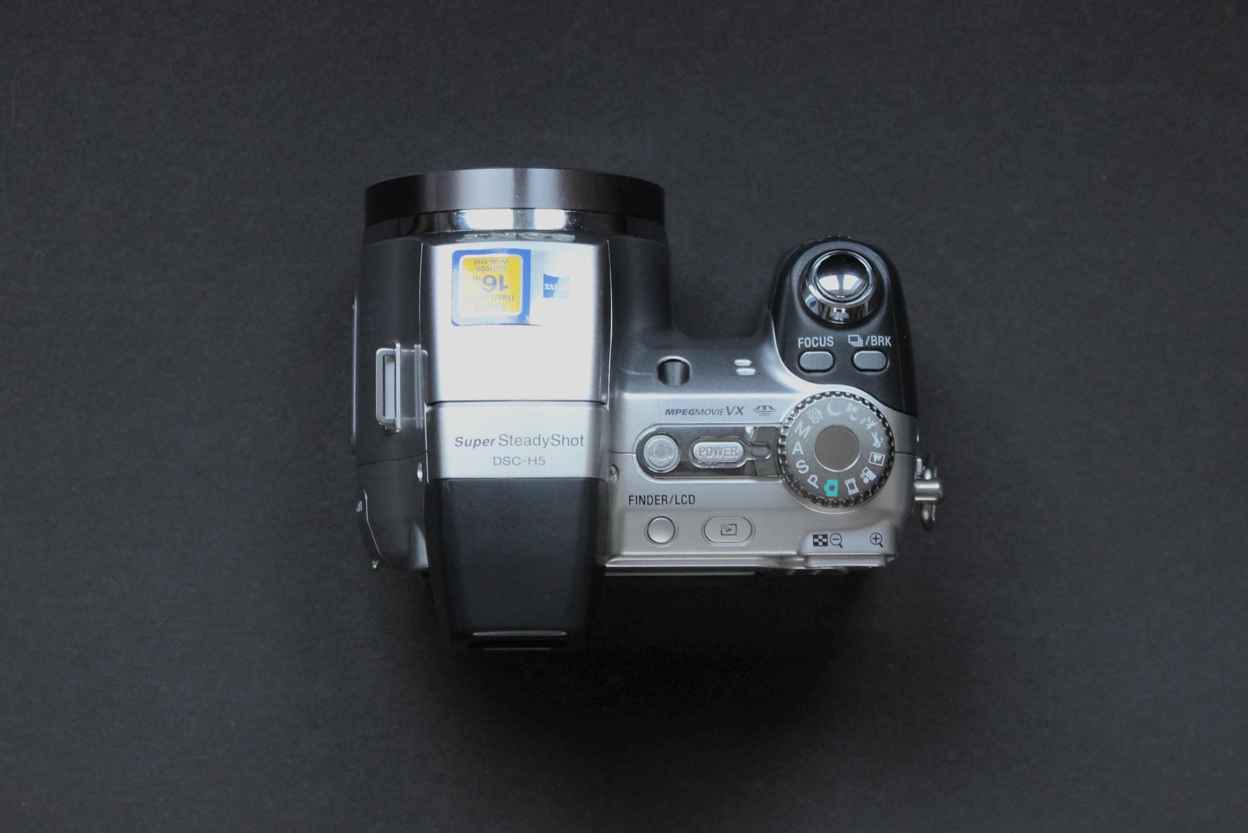 Sony Cyber-shot DSC-H5 - Image 3