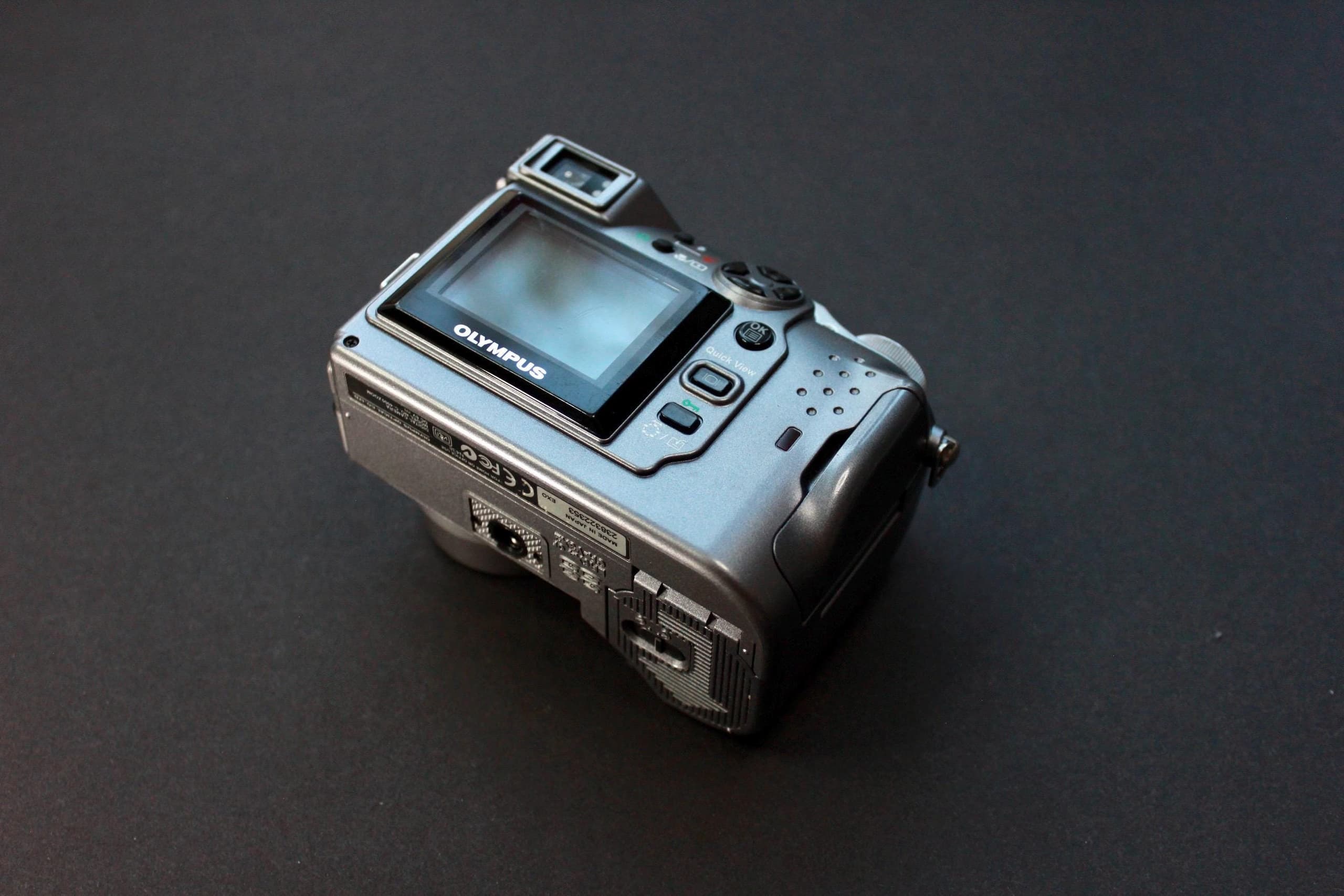 Olympus Camedia C-4000 Zoom - Image 6