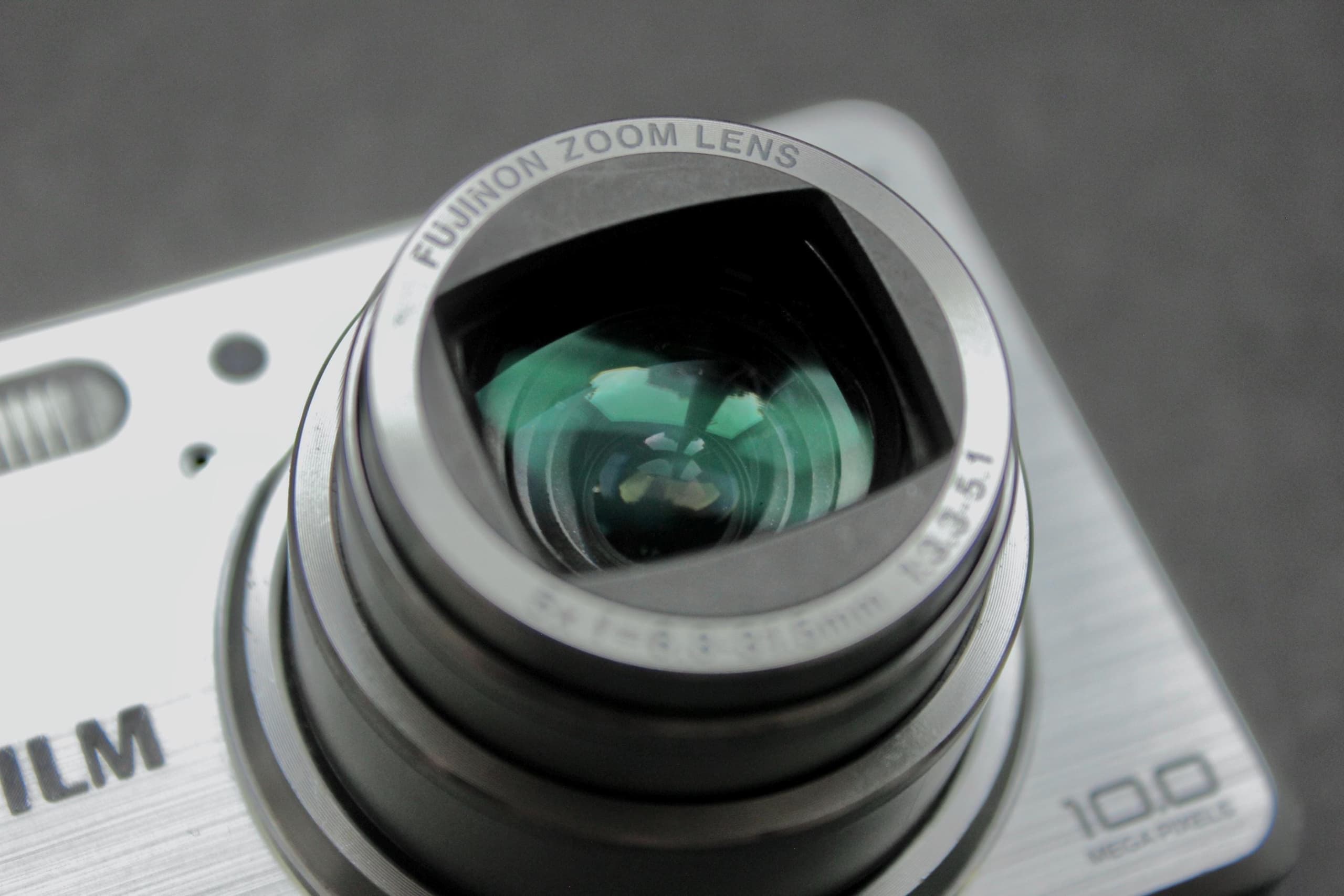 Fujifilm Finepix J100 - Image 5