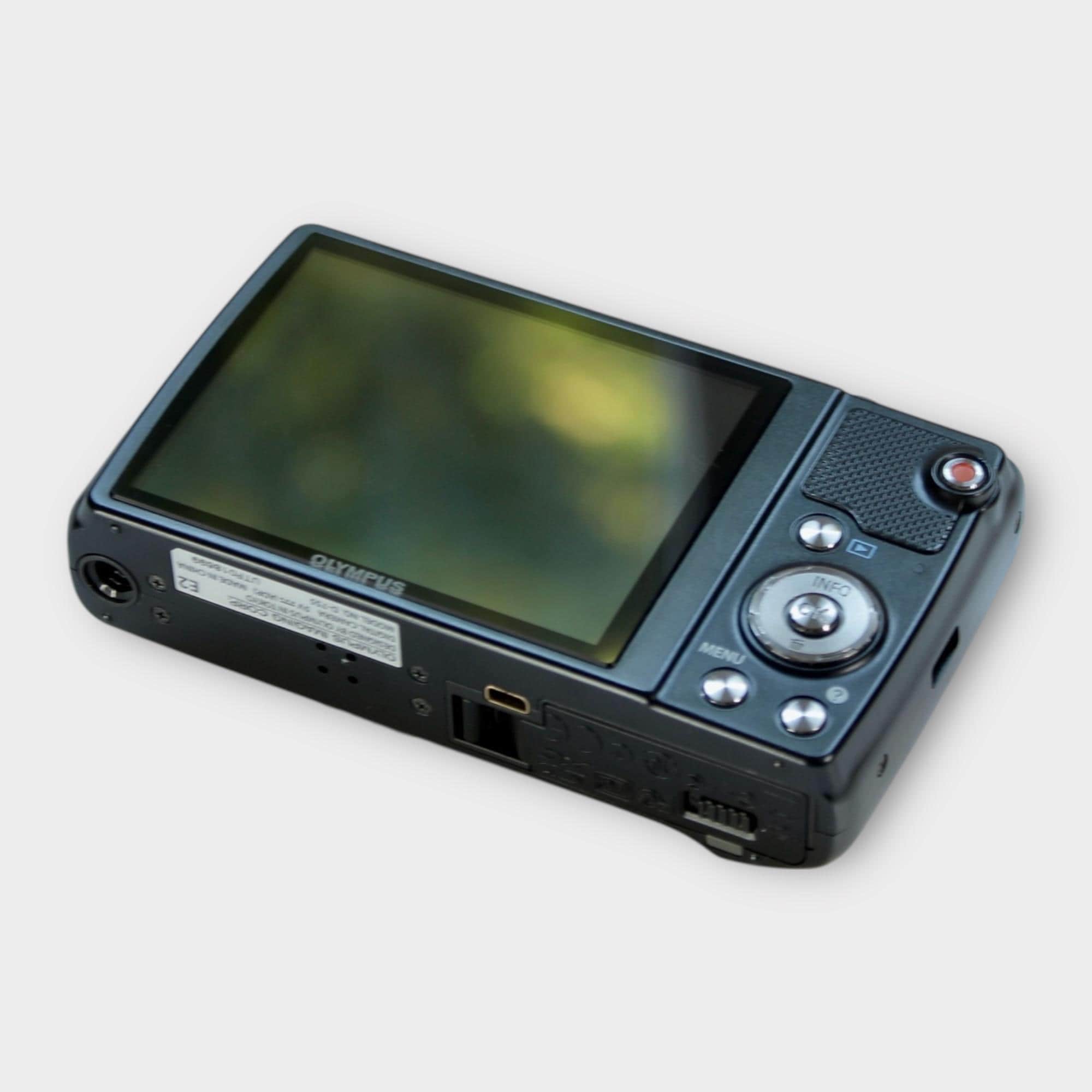 Olympus D-755 - Image 9