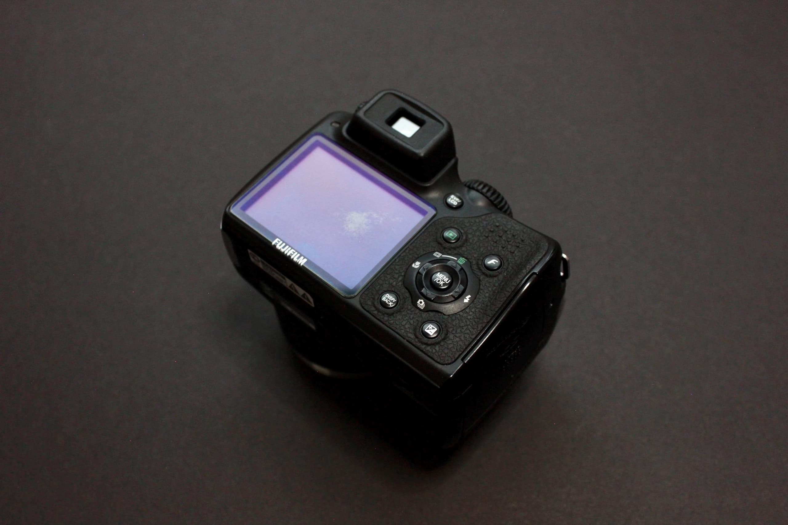 Fujifilm FinePix S8100 FD - Image 6