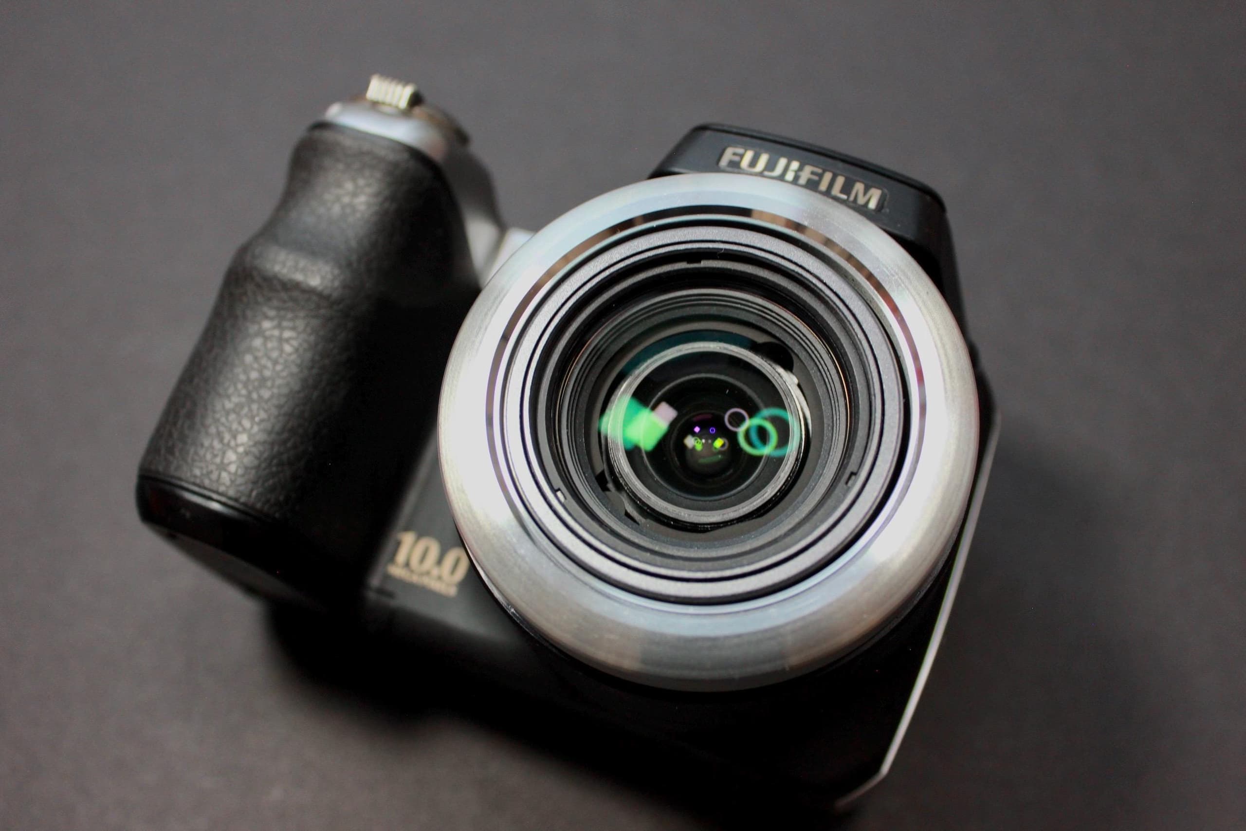 Fujifilm FinePix S8100 FD - Image 4